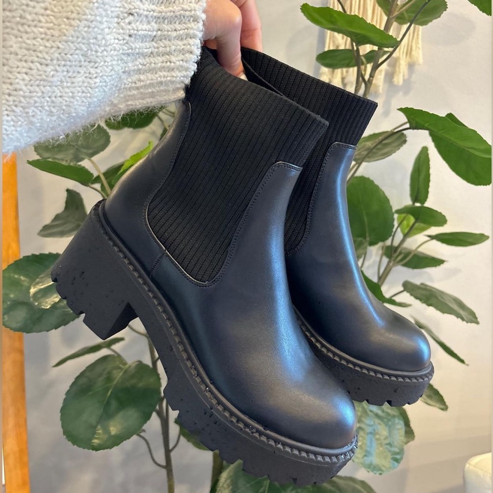 Madden girl boots available in size 8